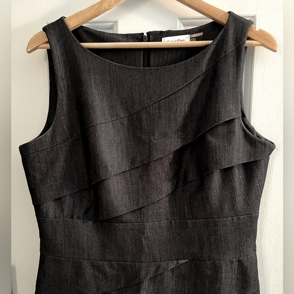 Calvin Klein Tiered Pleated Sheath Dress - Distressed Black - Size 12